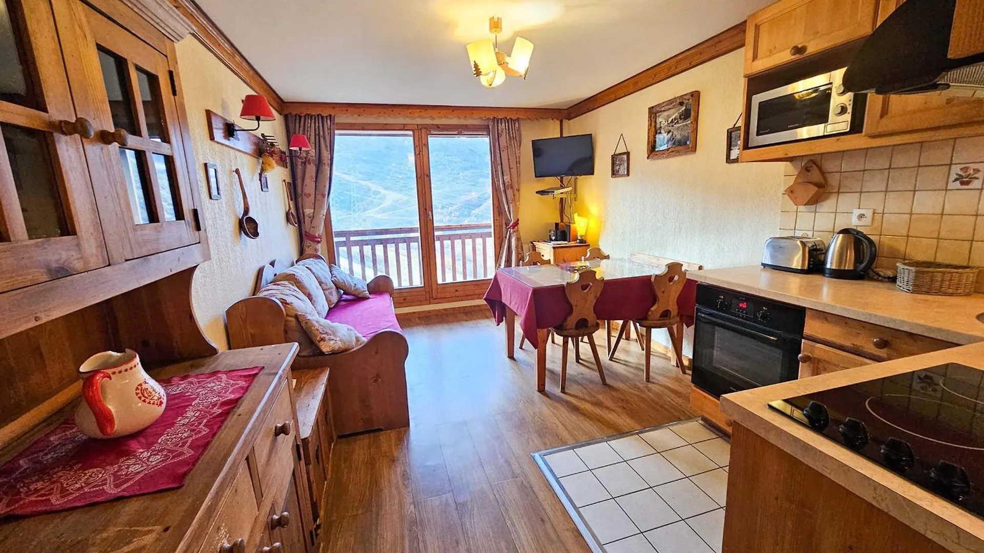 Appartement Les Menuires, 2 pièces, 4 personnes - FR-1-452-245 Saint-Martin-de-Belleville 0*,  France